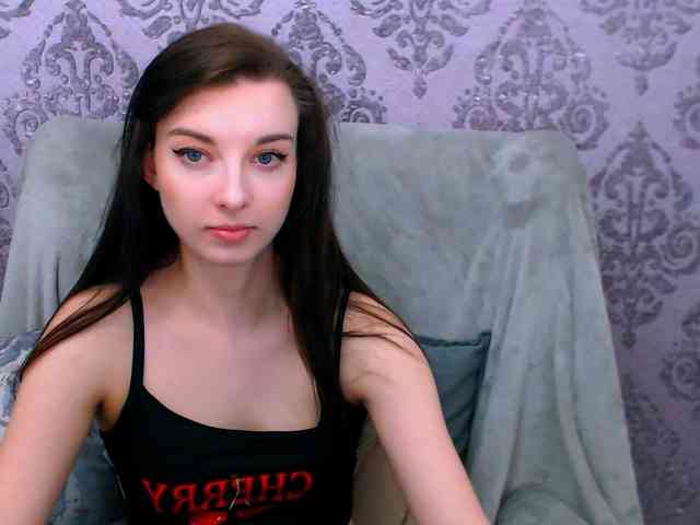VirginLuna webcam