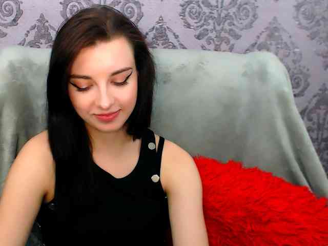 VirginLuna webcam