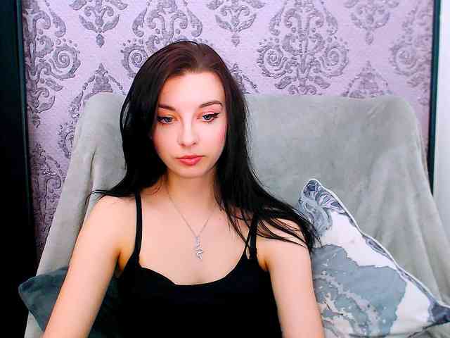 VirginLuna webcam