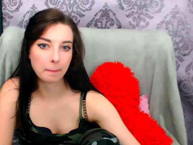 VirginLuna webcam