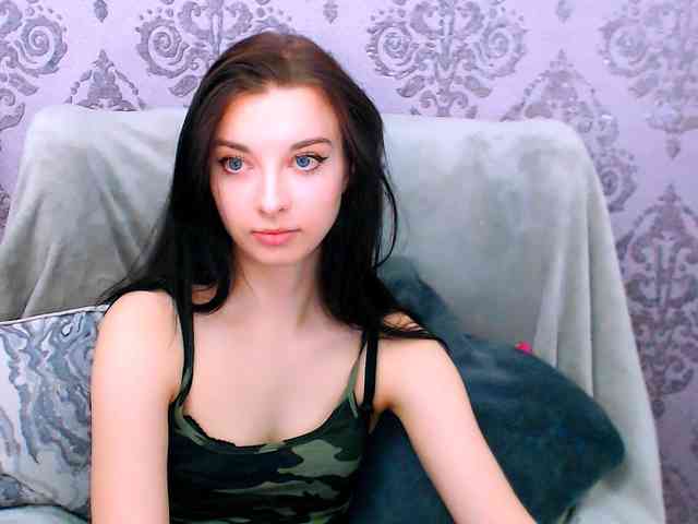 VirginLuna webcam