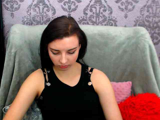 VirginLuna webcam