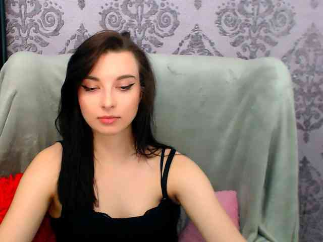 VirginLuna webcam