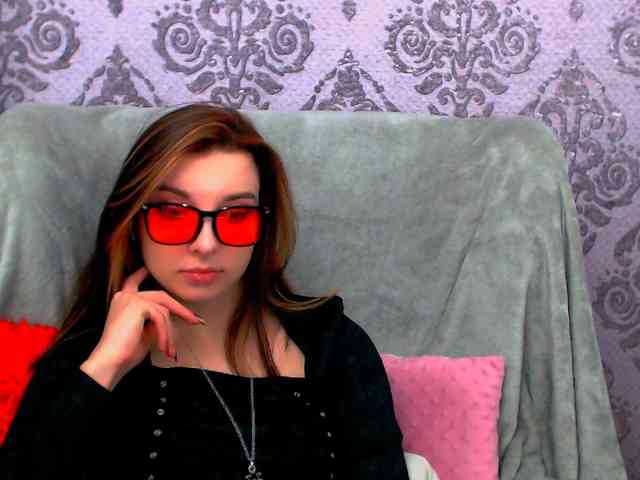VirginLuna webcam