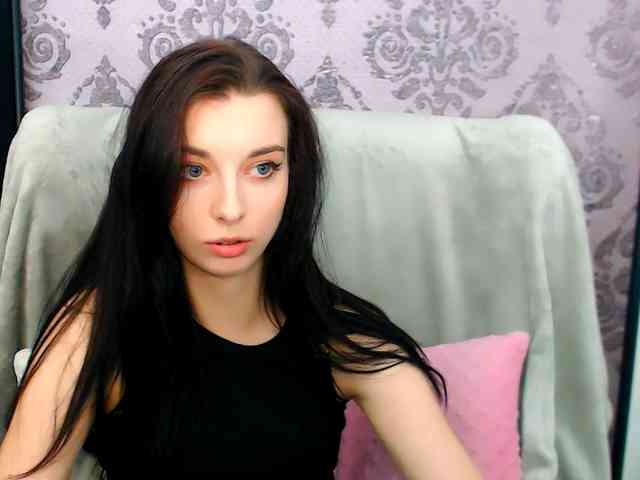 VirginLuna webcam