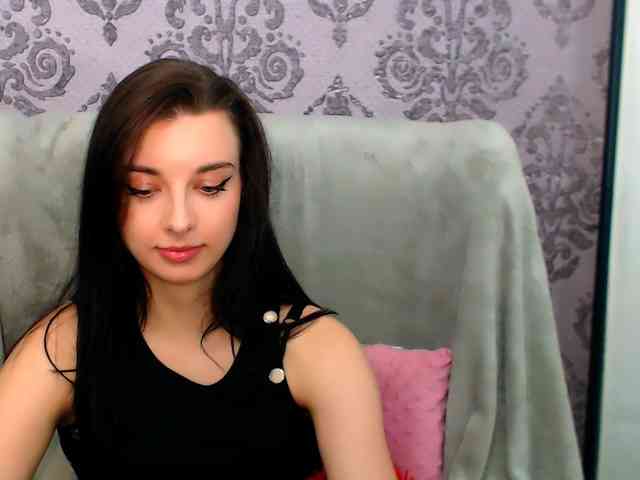 VirginLuna webcam