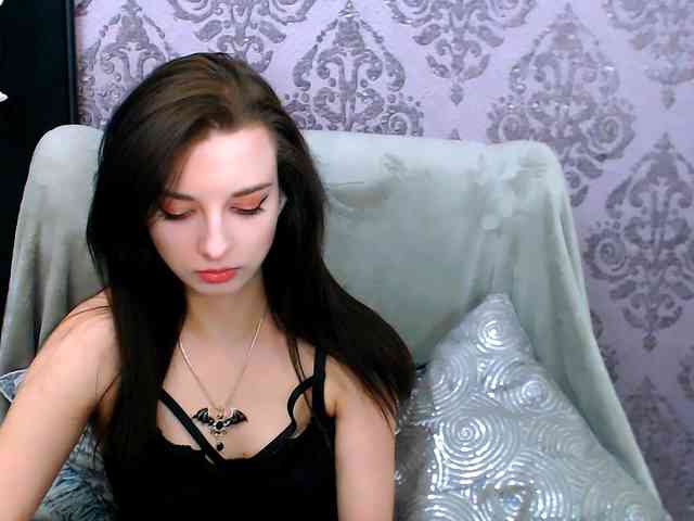 VirginLuna webcam