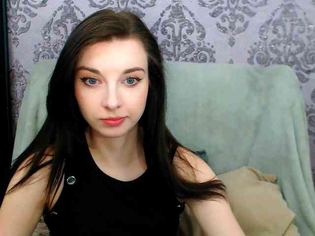 VirginLuna webcam