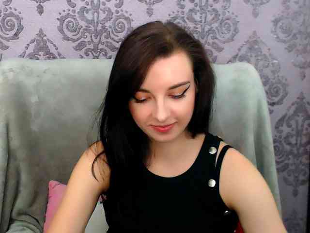 VirginLuna webcam