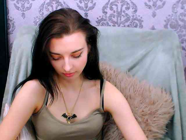 VirginLuna webcam