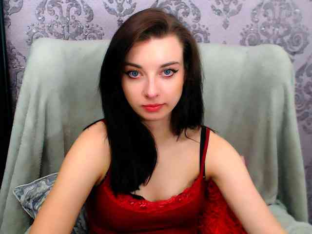 VirginLuna webcam
