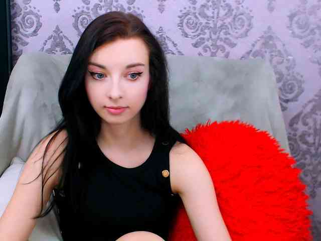 VirginLuna webcam