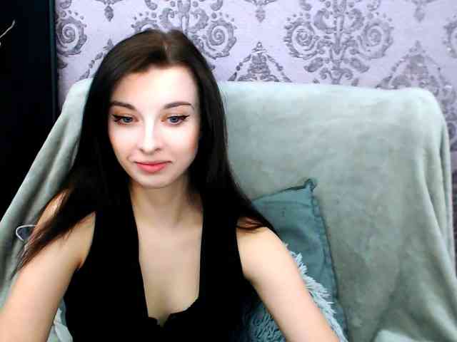 VirginLuna webcam