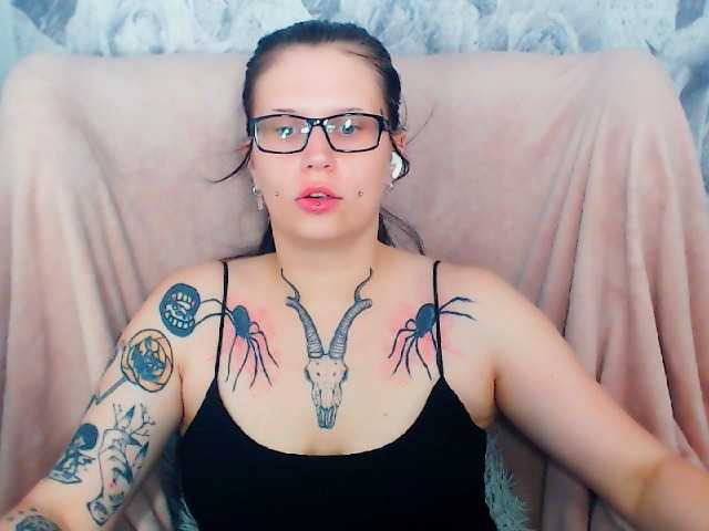 CleaTattoo live cam on BongaCams