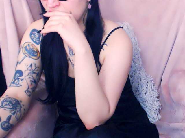Sex chat gratuit in direct cu CleaTattoo pe BongaCams