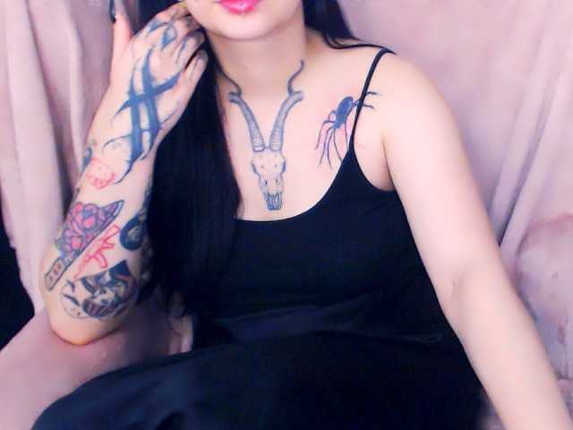 Sex chat gratuit in direct cu CleaTattoo pe BongaCams