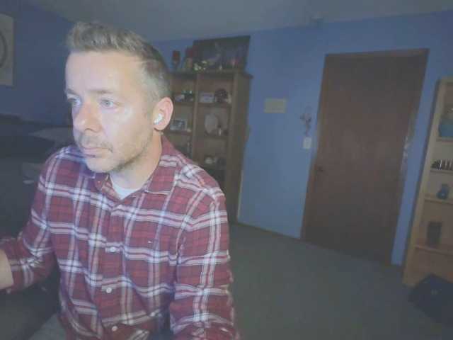chrisw8125 live webcam show