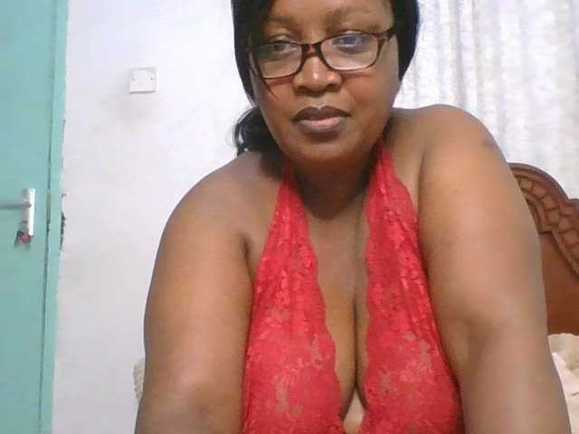 peacekhloe live cam on BongaCams