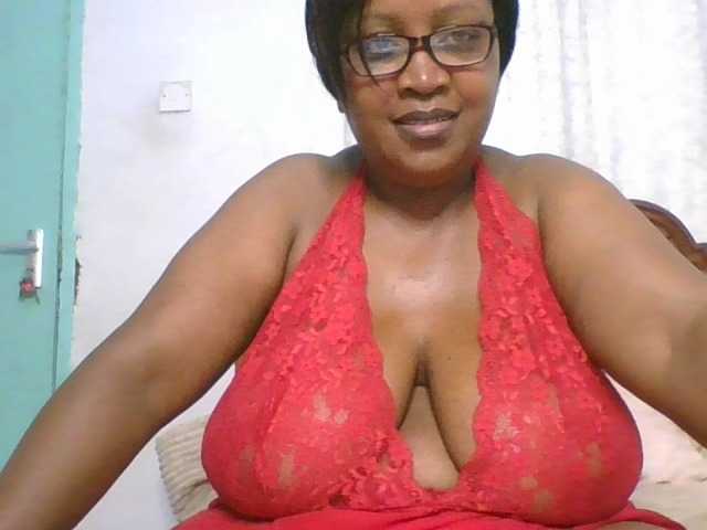 peacekhloe live cam on BongaCams