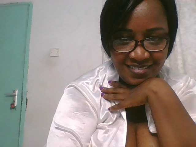 peacekhloe live cam on BongaCams