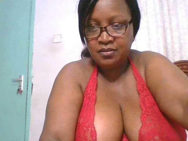 peacekhloe live cam on BongaCams