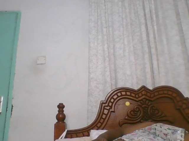 peacekhloe live cam on BongaCams