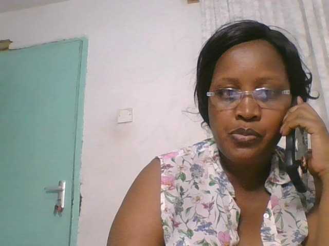 peacekhloe live cam on BongaCams