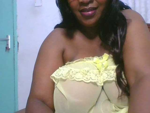 peacekhloe live cam on BongaCams