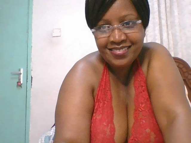 peacekhloe live cam on BongaCams