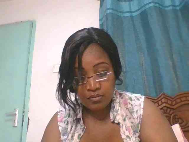 peacekhloe webcam