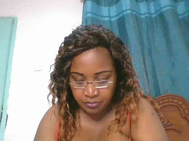 peacekhloe webcam