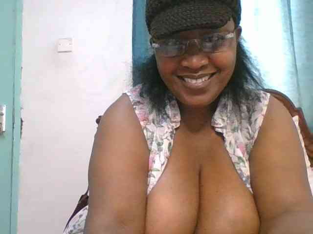 peacekhloe webcam