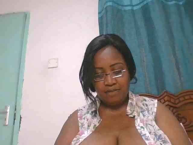 peacekhloe webcam