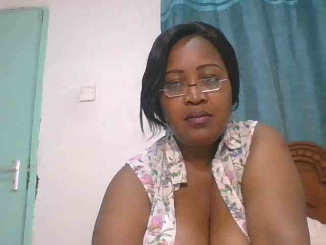 peacekhloe webcam