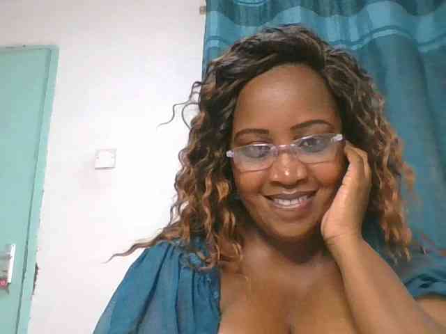 peacekhloe webcam