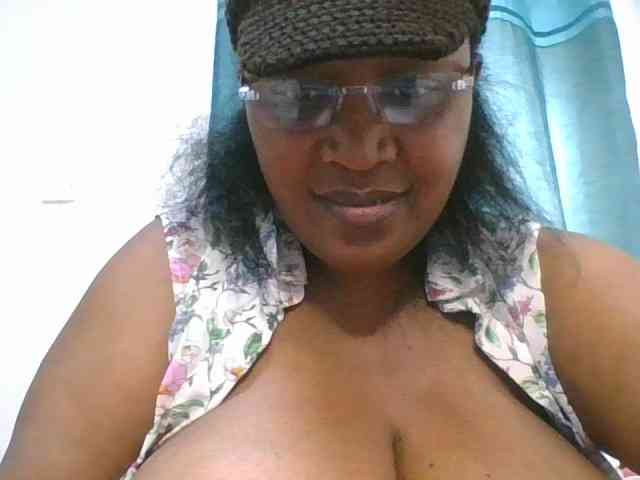 peacekhloe webcam