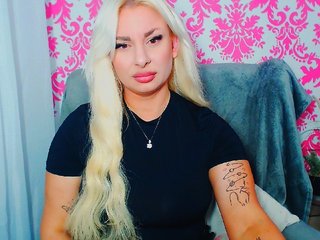 BlondAna