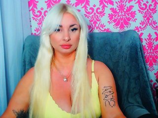 BlondAna