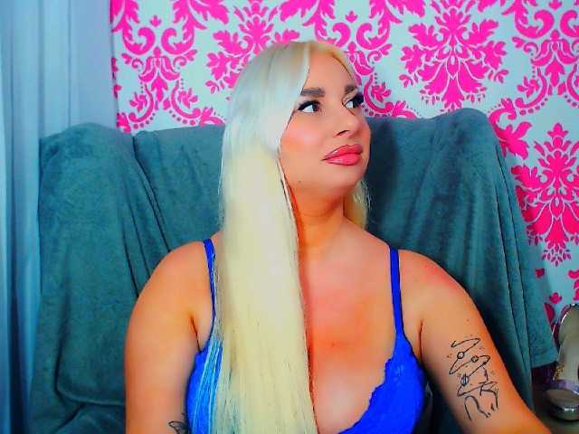 BlondAna