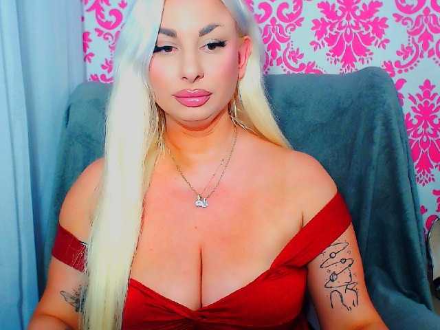 BlondAna