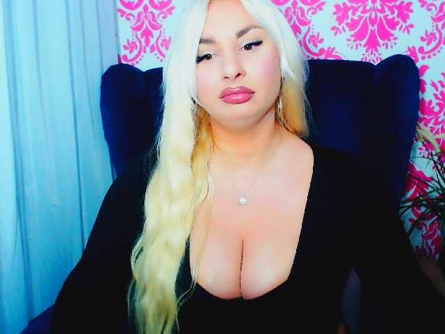BlondAna