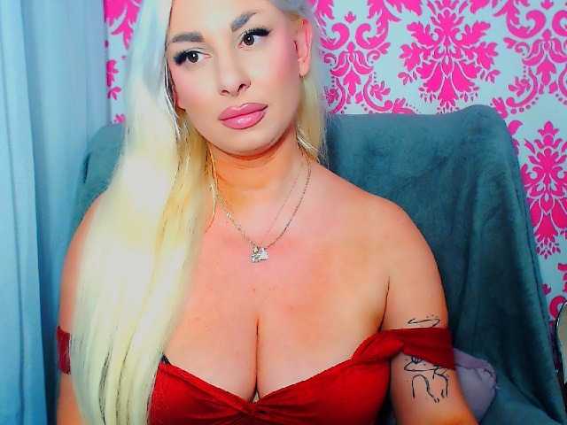 BlondAna