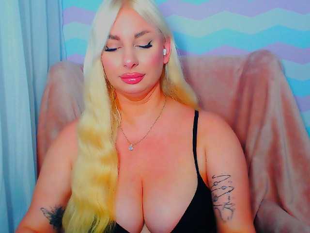 BlondAna