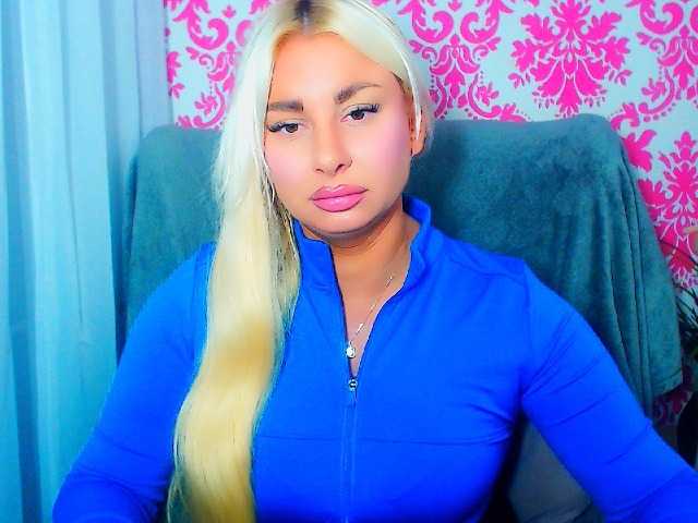 BlondAna