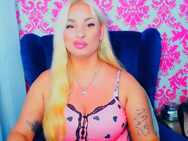 BlondAna live webcam show