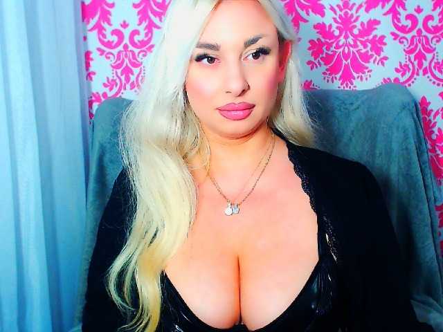 BlondAna