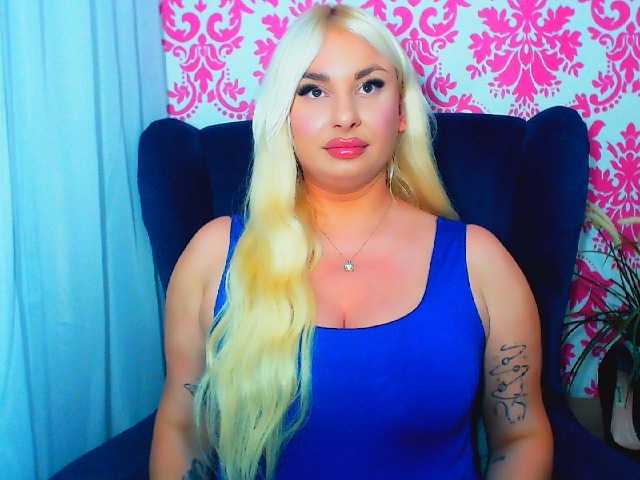 BlondAna