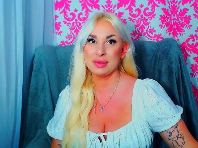 BlondAna live cam