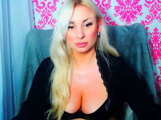 BlondAna
