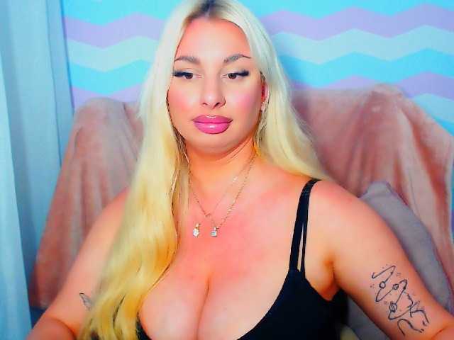 BlondAna live cam on BongaCams